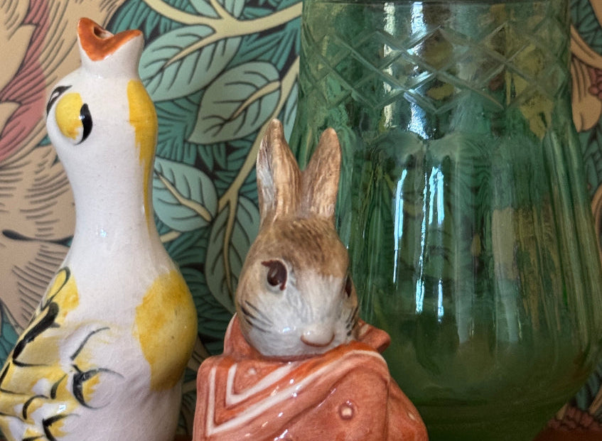 Beatrix Potter ‘Poorly Peter Rabbit’ Beswick Figurine | Frederick Warne & Co. 1976 Collectable