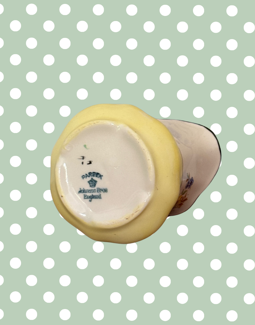 Vintage yellow floral Lombardy milk jug showing Johnson Bros England maker stamp