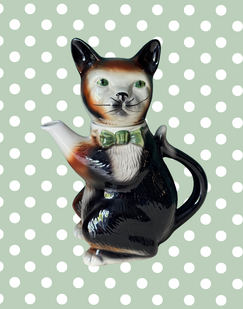 Dapper Pussyfoot Cat Teapot Vintage Tony Wood Staffordshire Pottery dapper-pussyfoot-cat-teapot-vintage-tony-wood-staffordshire-pottery