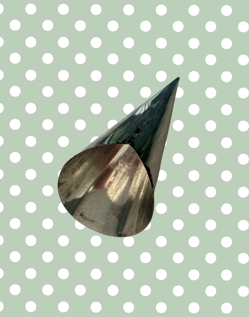 Tala Classic Cream Horn Moulds | Set of 6 | Vintage Mid-Century Baking Props or Collectables