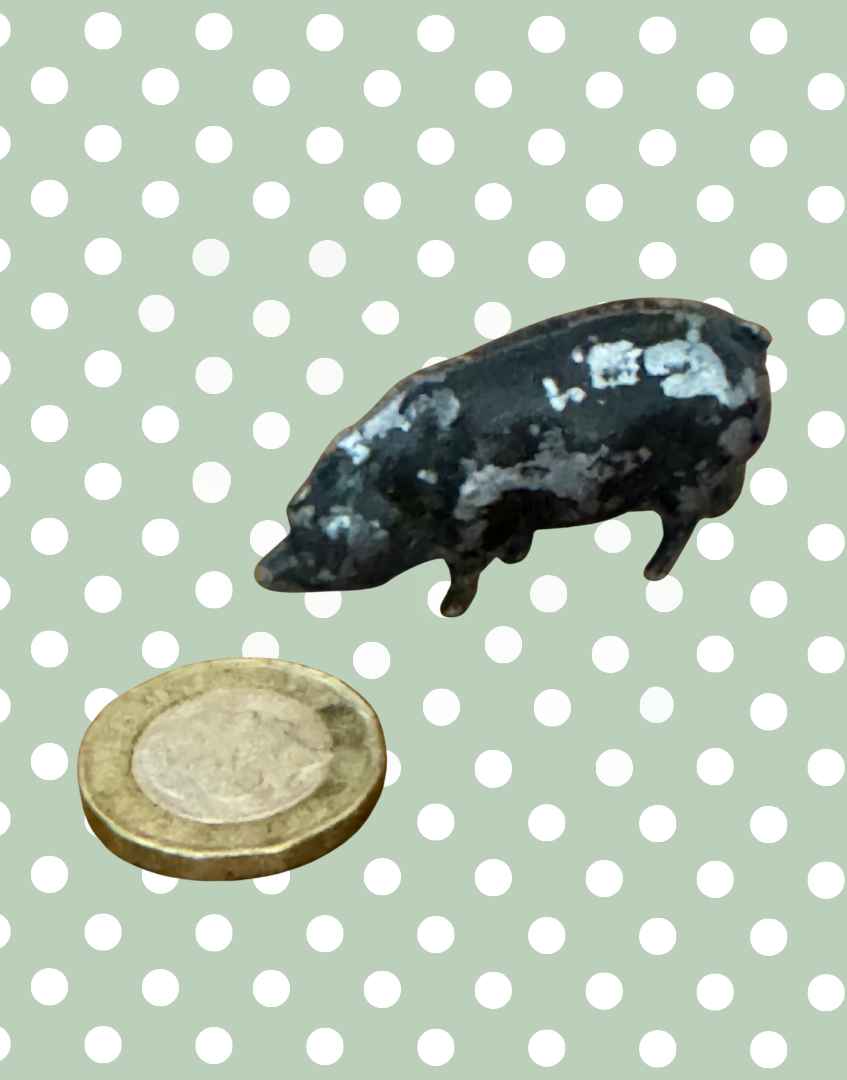 Charming Medium Black Pig With Aged Patina | Britains Ltd Farm & Countryside Lead Toy Collectable 1920s