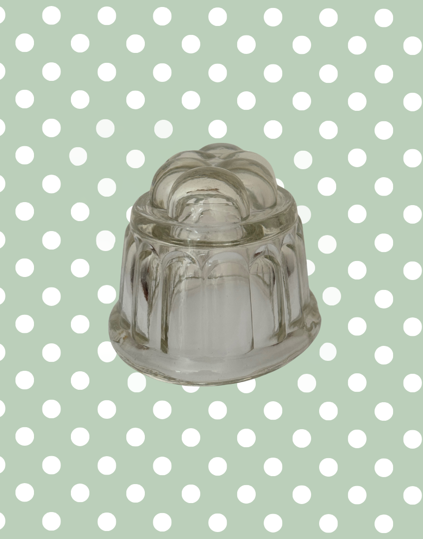 Delightful Small Vintage Clear Glass Jelly Mould | Traditional Collectable Pudding Mould
