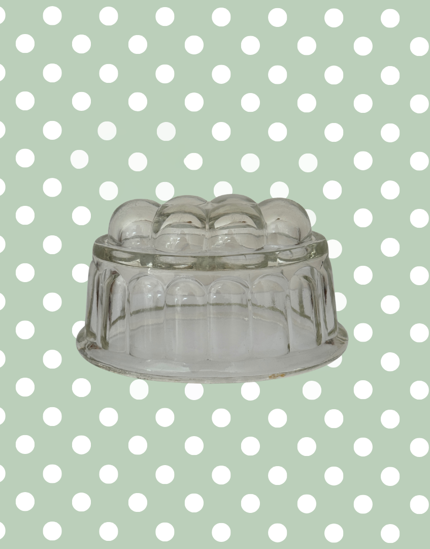 Delightful Small Vintage Clear Glass Jelly Mould | Traditional Collectable Pudding Mould