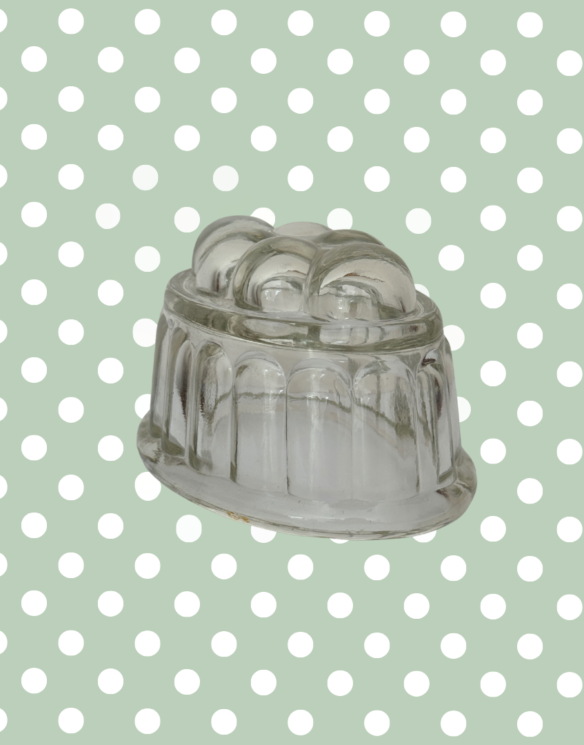 Delightful Small Vintage Clear Glass Jelly Mould | Traditional Collectable Pudding Mould