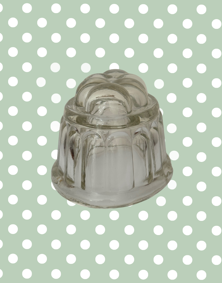 Delightful Small Vintage Clear Glass Jelly Mould | Traditional Collectable Pudding Mould