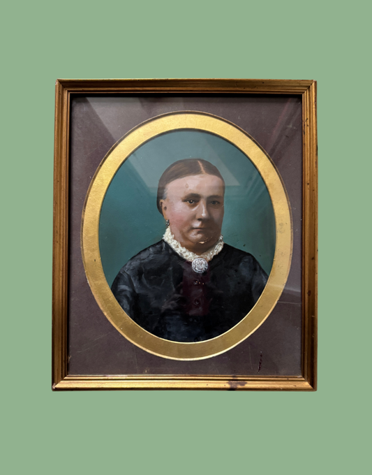 Antique Oval Portrait Painting in Gold Gilt Frame