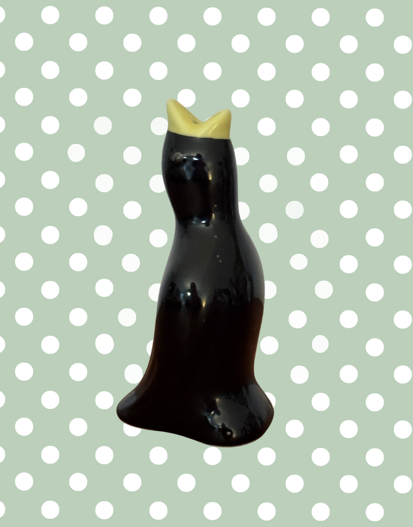 Vintage Black Pie Bird with Yellow Beak | Traditional British Kitchen Collectable