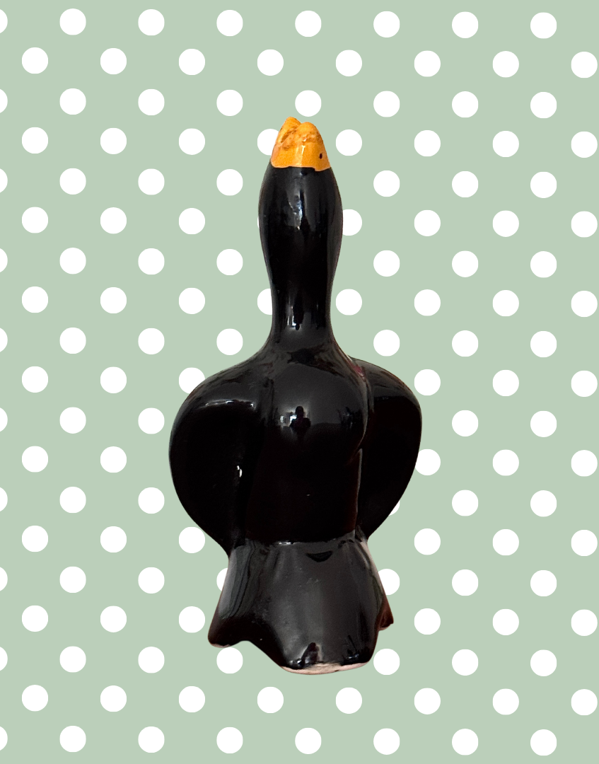 Vintage Black Bird Pie Vent with Yellow Beak | Elegant Ceramic Baking Collectable
