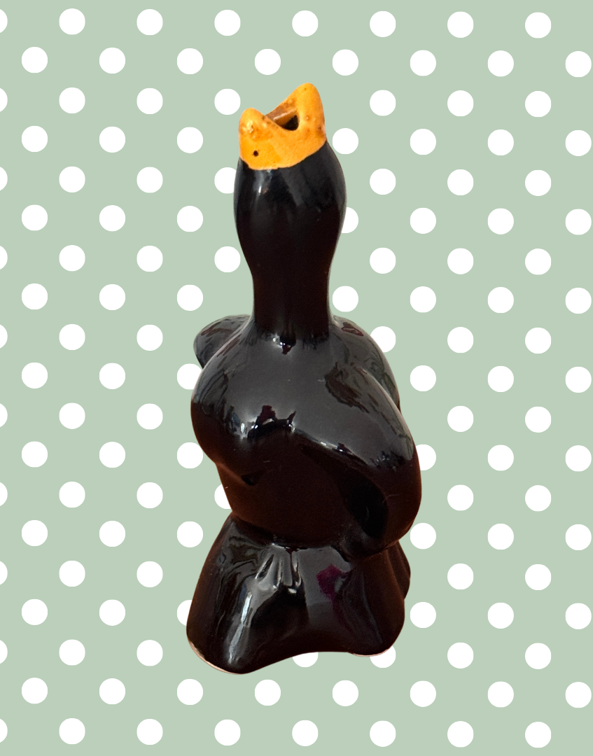 Vintage Black Bird Pie Vent with Yellow Beak | Elegant Ceramic Baking Collectable