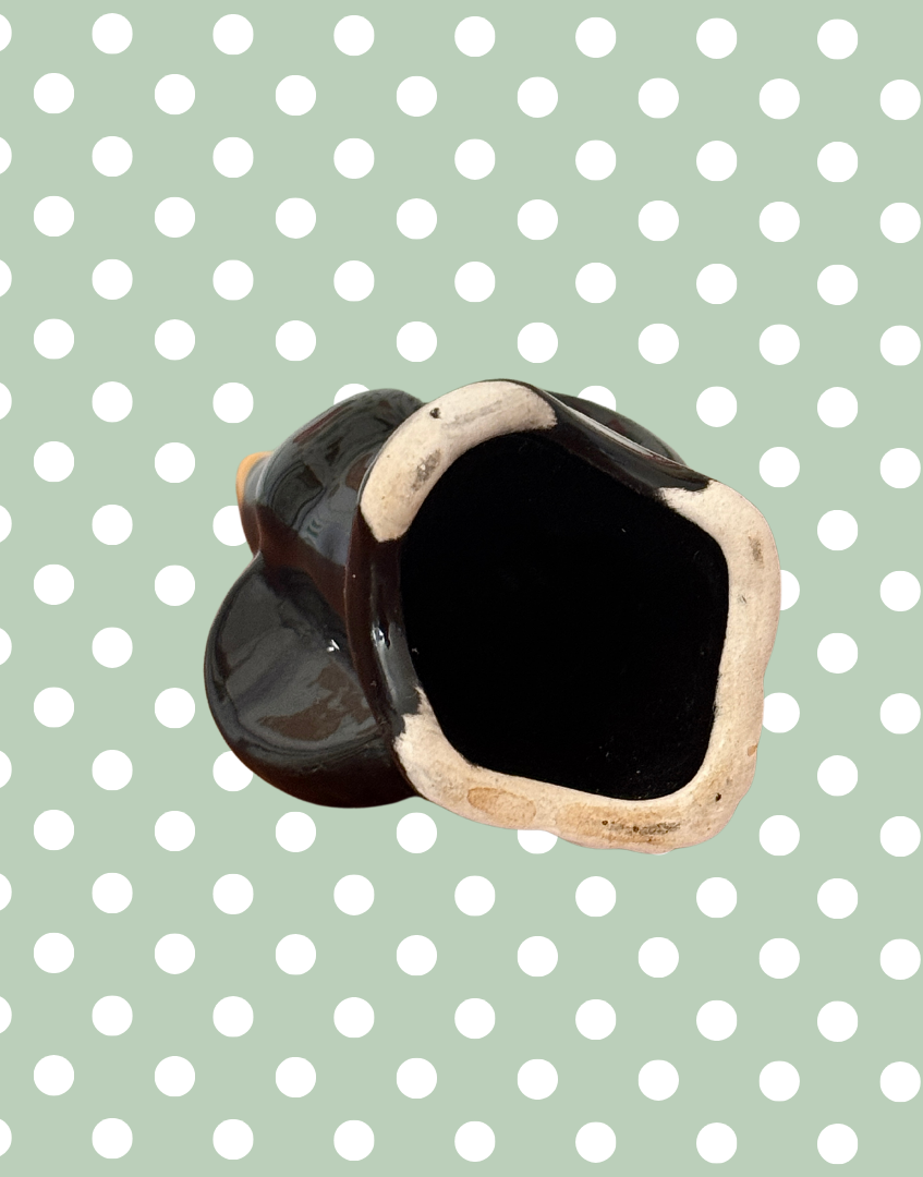 Vintage Black Bird Pie Vent with Yellow Beak | Elegant Ceramic Baking Collectable
