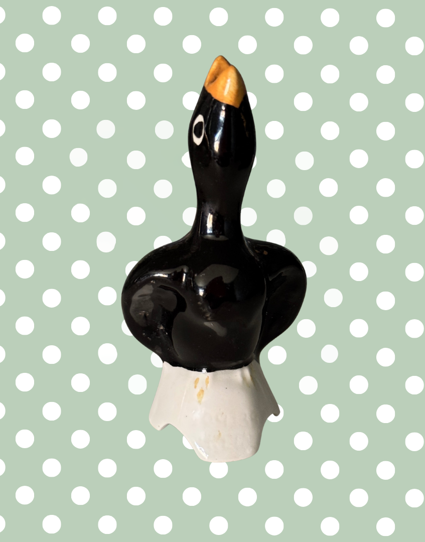 Highly Collectible ‘Midwinter’ Black & Yellow Pie Bird on White Perch | Mid-Century Classic Clarice Cliff British T