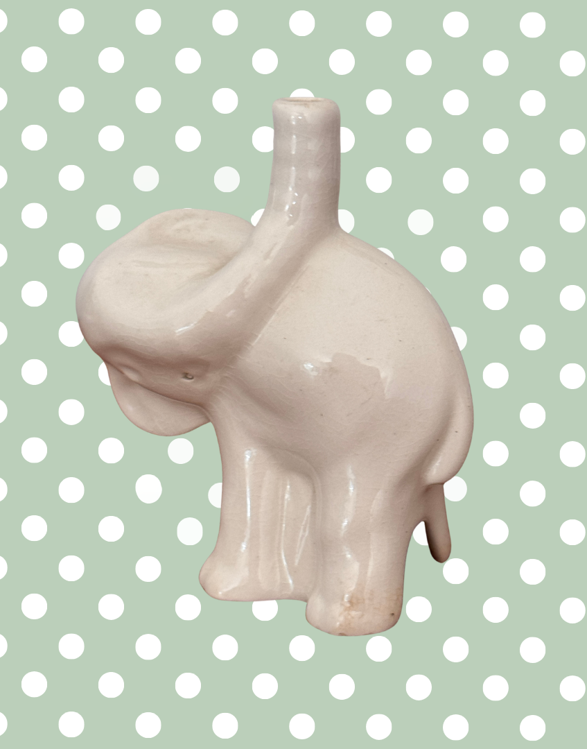 side view of sweet elephant shaped pie bird