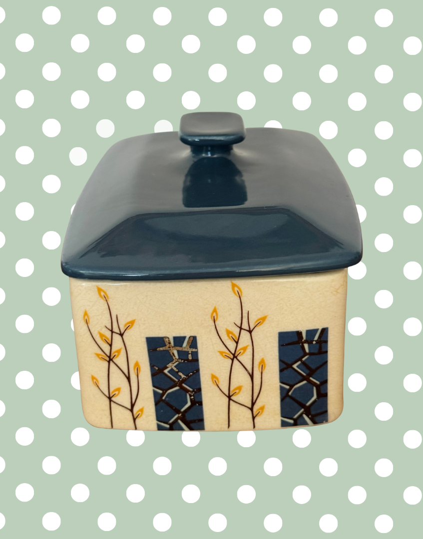 Side view Beswick butter dish floral detail