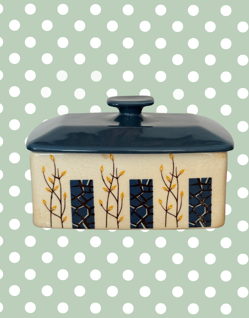 Vintage Beswick cottage butter dish front view
