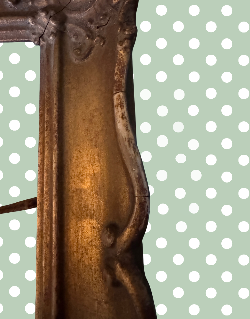 Antique Gilt Gesso Portrait Frame with Ornate Decorative Corners | Early 20th Century Classic