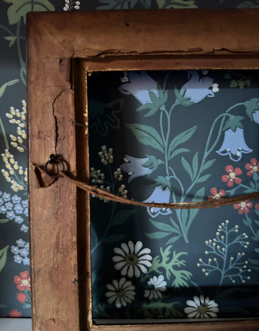 Antique Gilt Gesso Portrait Frame with Ornate Decorative Corners | Early 20th Century Classic