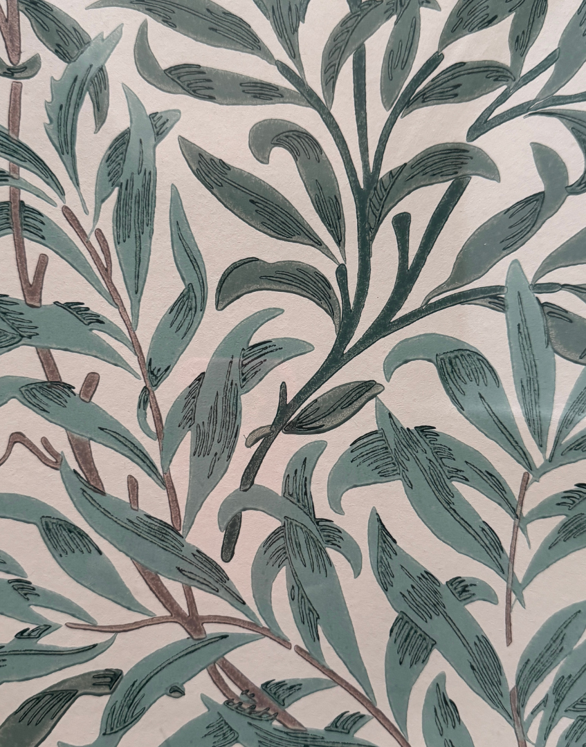 William Morris Willow Boughs - Privet | Classic Vintage Black and Gold Gilt Frame