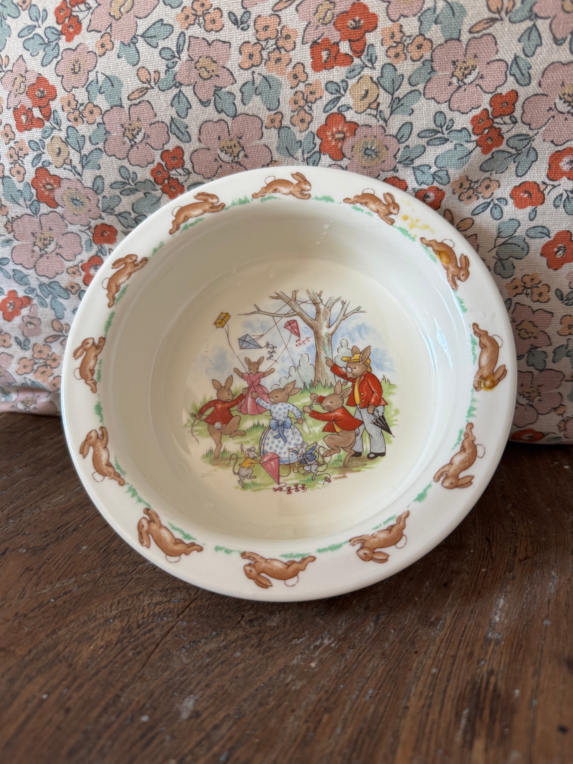 Royal Doulton 'Bunnykins' Collectable Nursery Bowl - Sweet 1934 Beatrix Potter Tableware With Bunnies & Kites