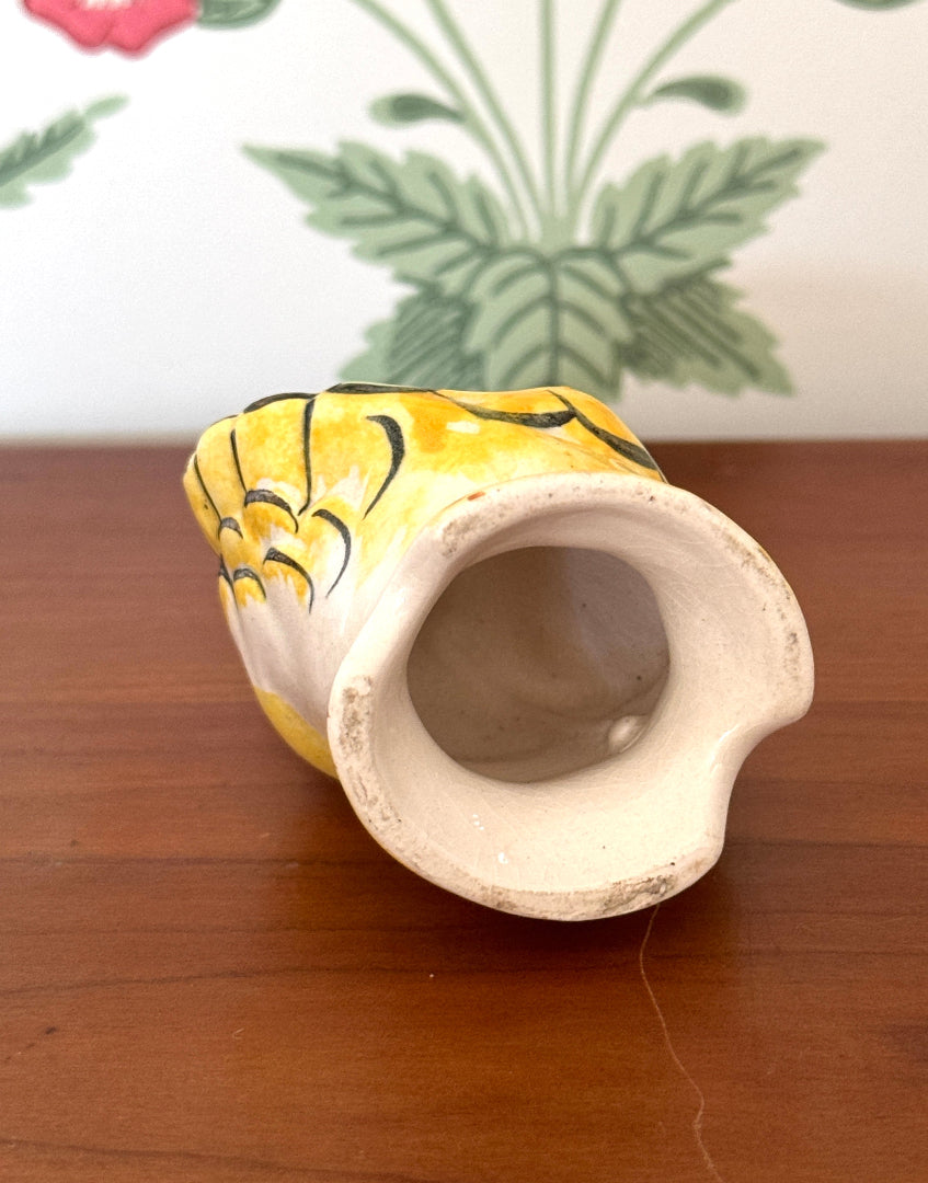 Highly Collectable Quirky Vintage Yellow Bird Pie Funnel | ‘Kissy Lips’ Ceramic Baking Vent