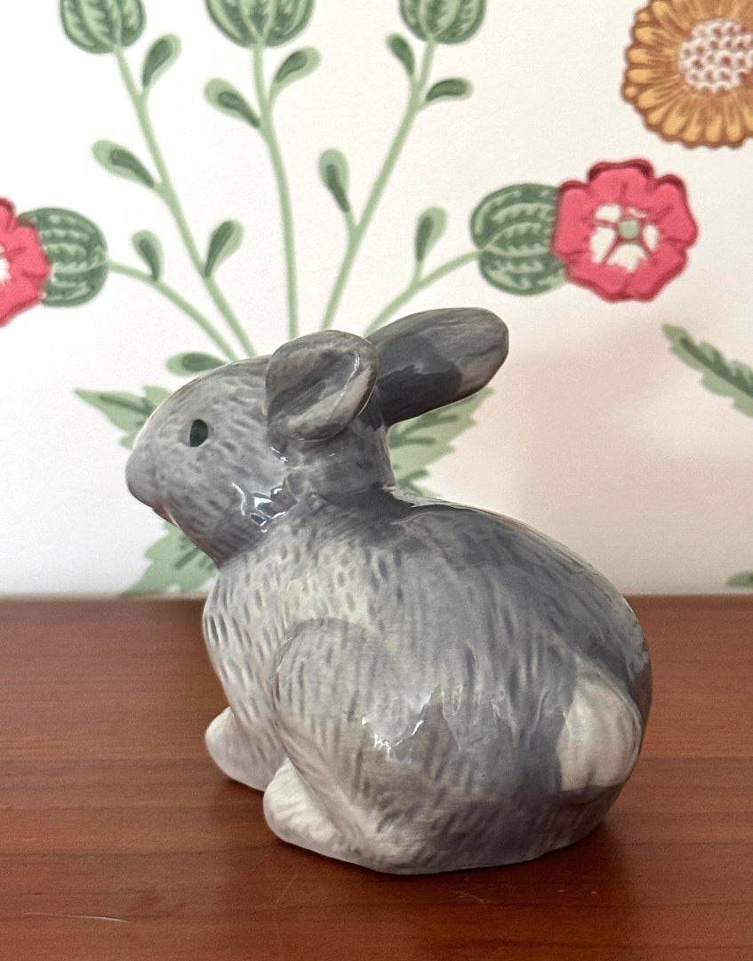 Adorable Vintage Rabbit Salt & Pepper Shakers – Unusual Woodland Themed Kitchen Decor