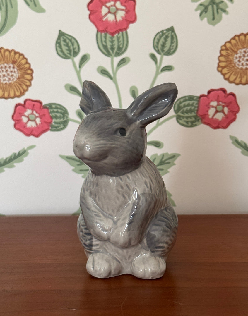 Adorable Vintage Rabbit Salt & Pepper Shakers – Unusual Woodland Themed Kitchen Decor