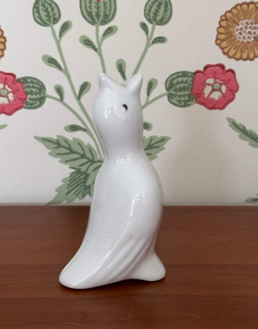 Vintage White Ceramic Pie Bird – Classic & Elegant Kitchen Pie Vent