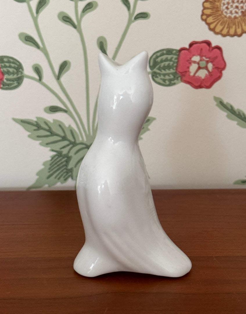 Vintage White Ceramic Pie Bird – Classic & Elegant Kitchen Pie Vent