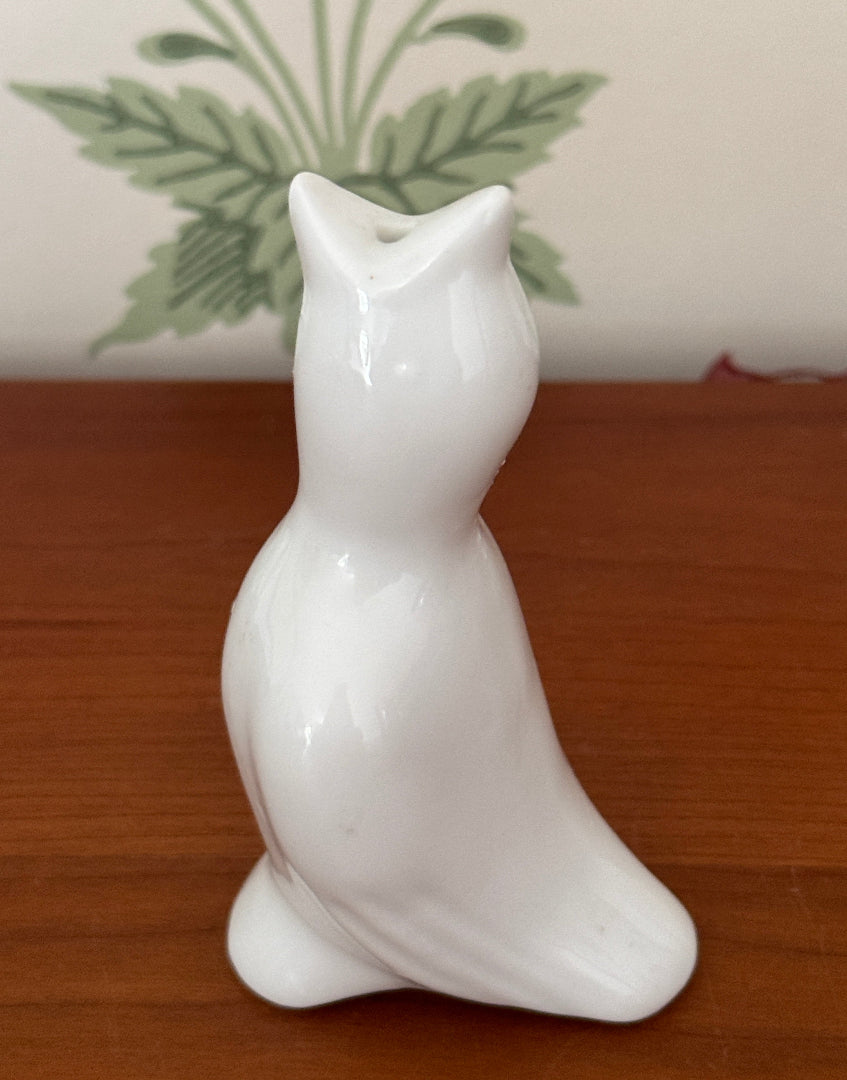 Vintage White Ceramic Pie Bird – Classic & Elegant Kitchen Pie Vent