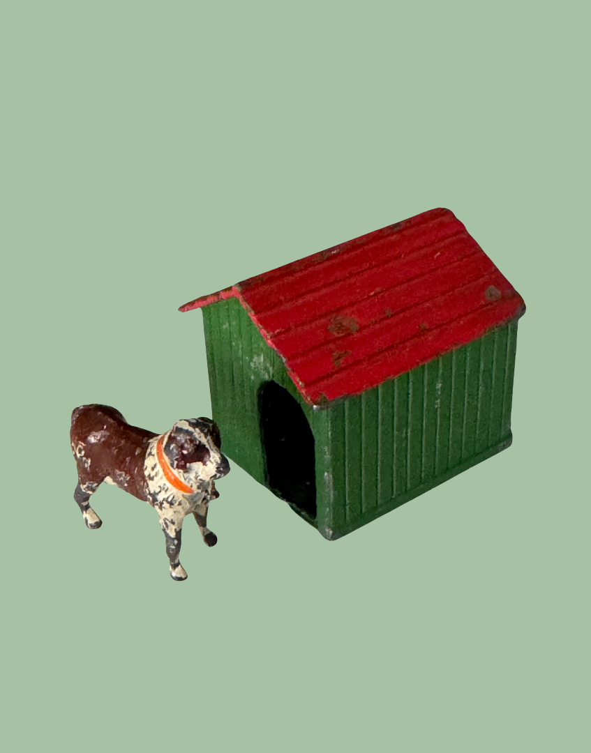 Britains Ltd Brown, Black and White Dog with Kennel 1920s Vintage Lead Toy Collectables