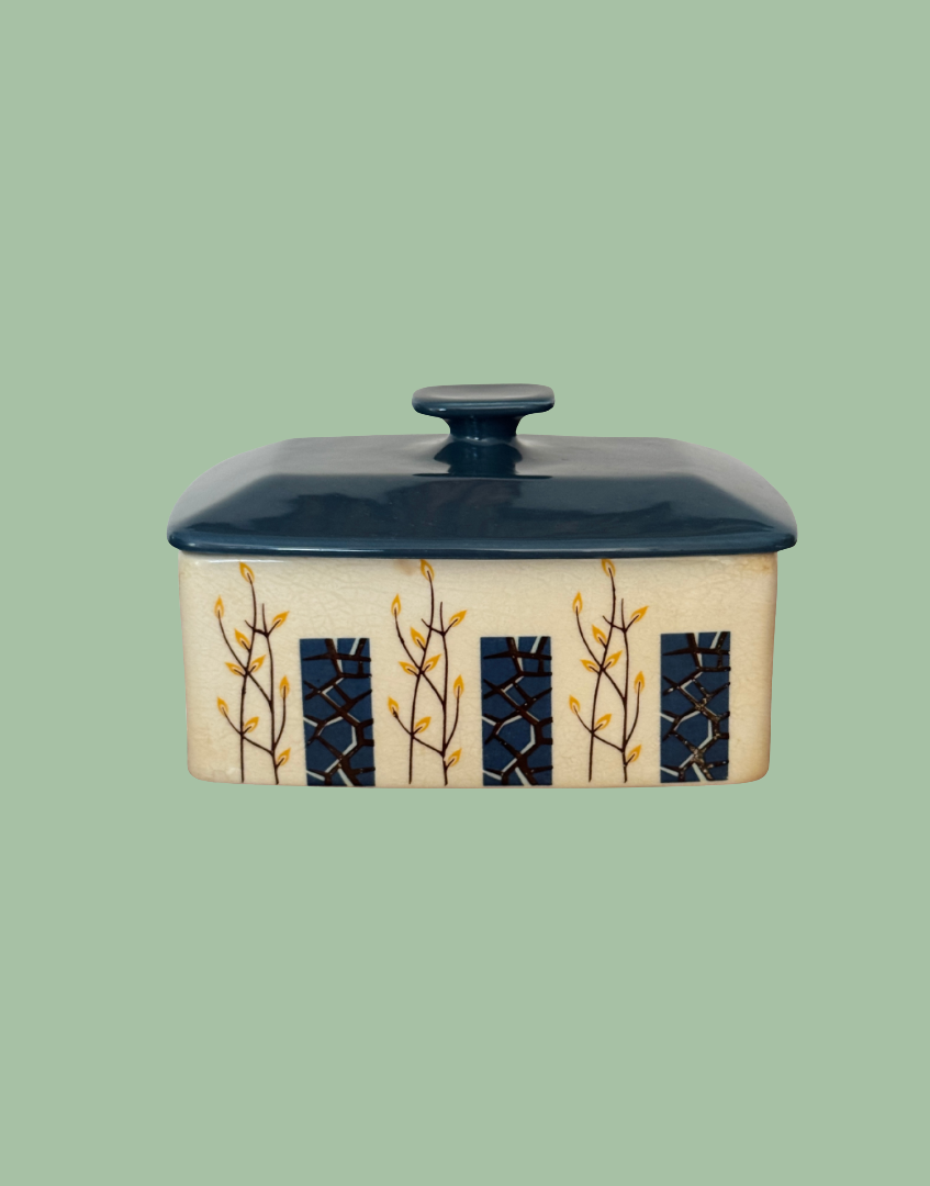 Vintage Beswick cottage butter dish front view
