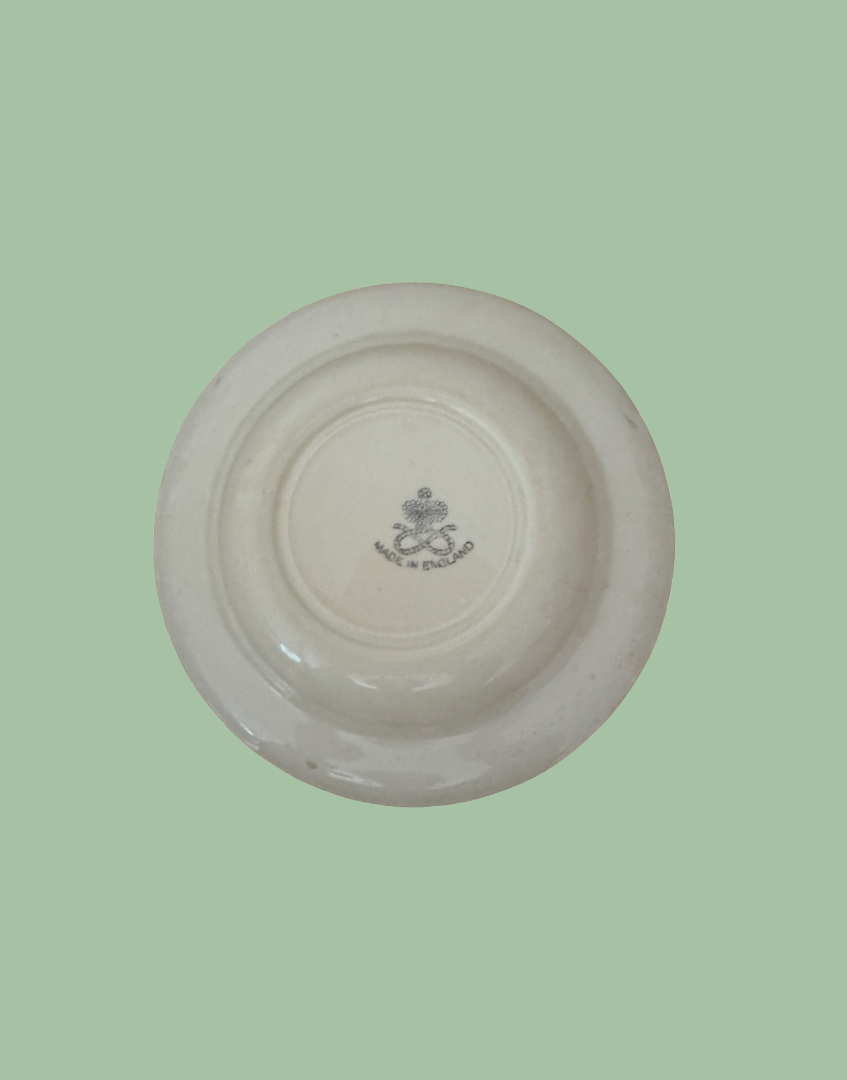 base of vintage ceramic bowl with staffordshire knot english pottery stamp