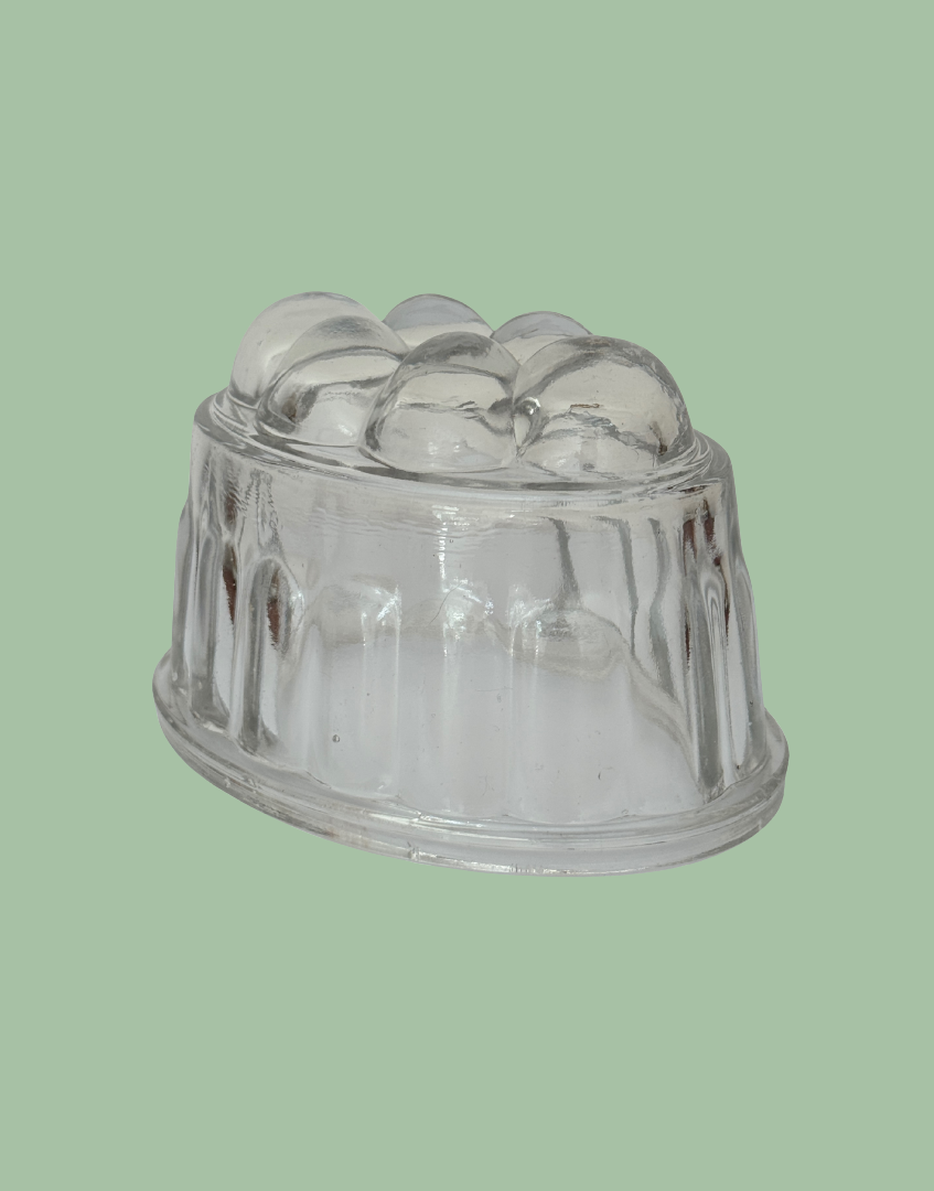 Medium Vintage Clear Glass Jelly , Pudding & Blancmange Mould