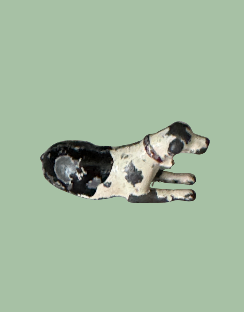 collectable small lead hand painted brtiains dog figurine