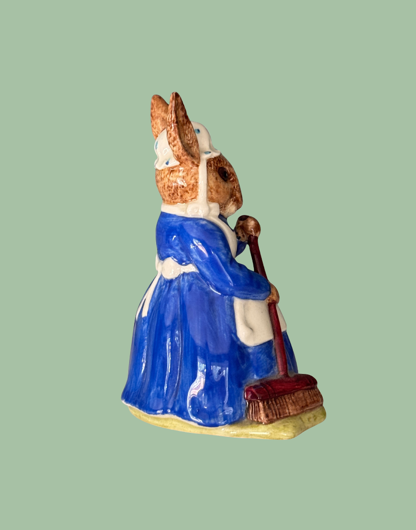 Side View of Beatrix Potter Rabbit Figurine, 1972 nursery decor vintage collectable