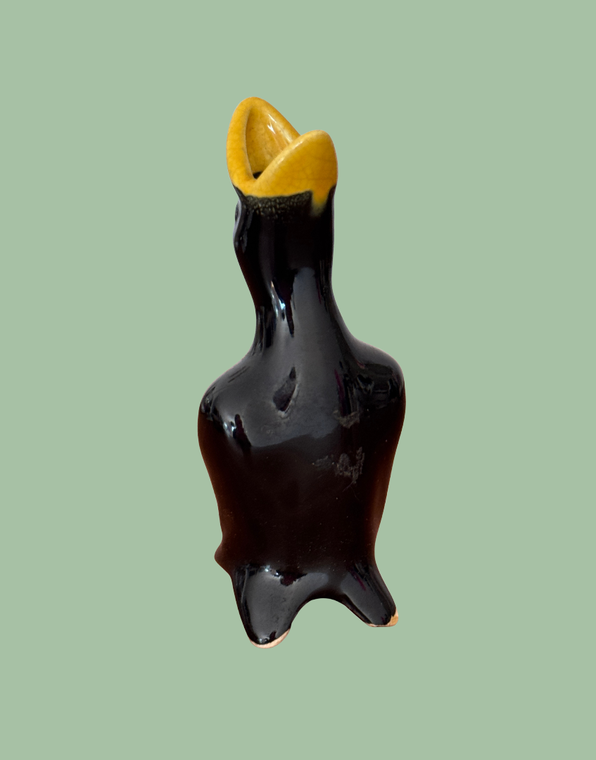 Front underside view of cottagecore pie bird figurine