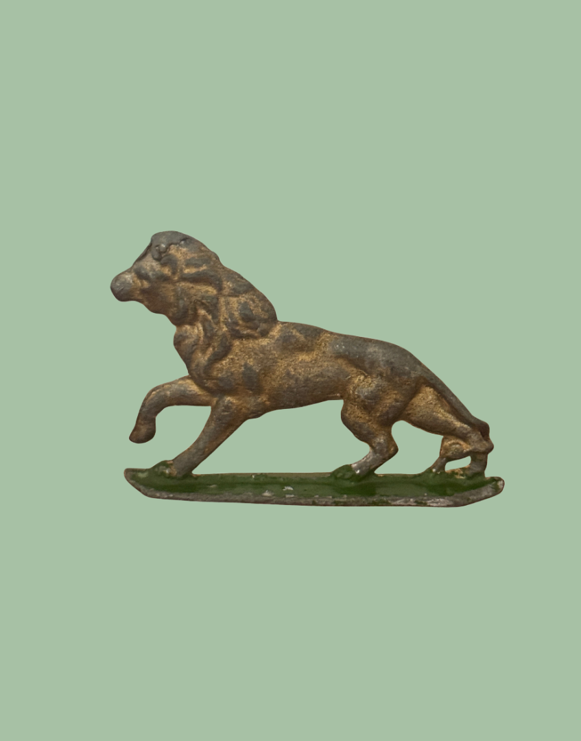 britains collectable lead lion small lead toy figurine