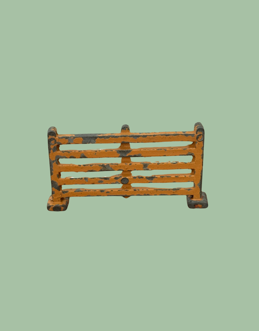 front view of britains farm vintage lead painted gate collectable