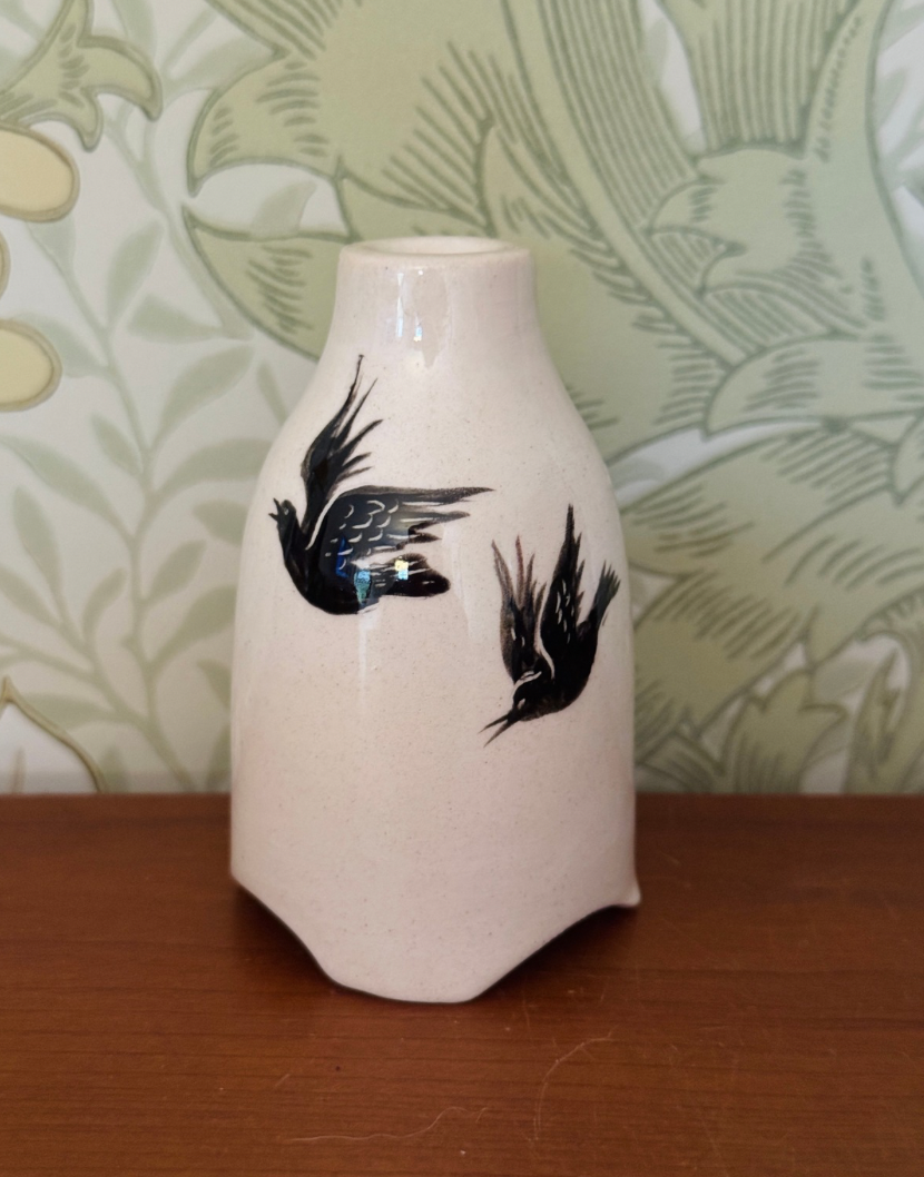 stuart bass blackbird ceramic devonshire pottery pie funnel