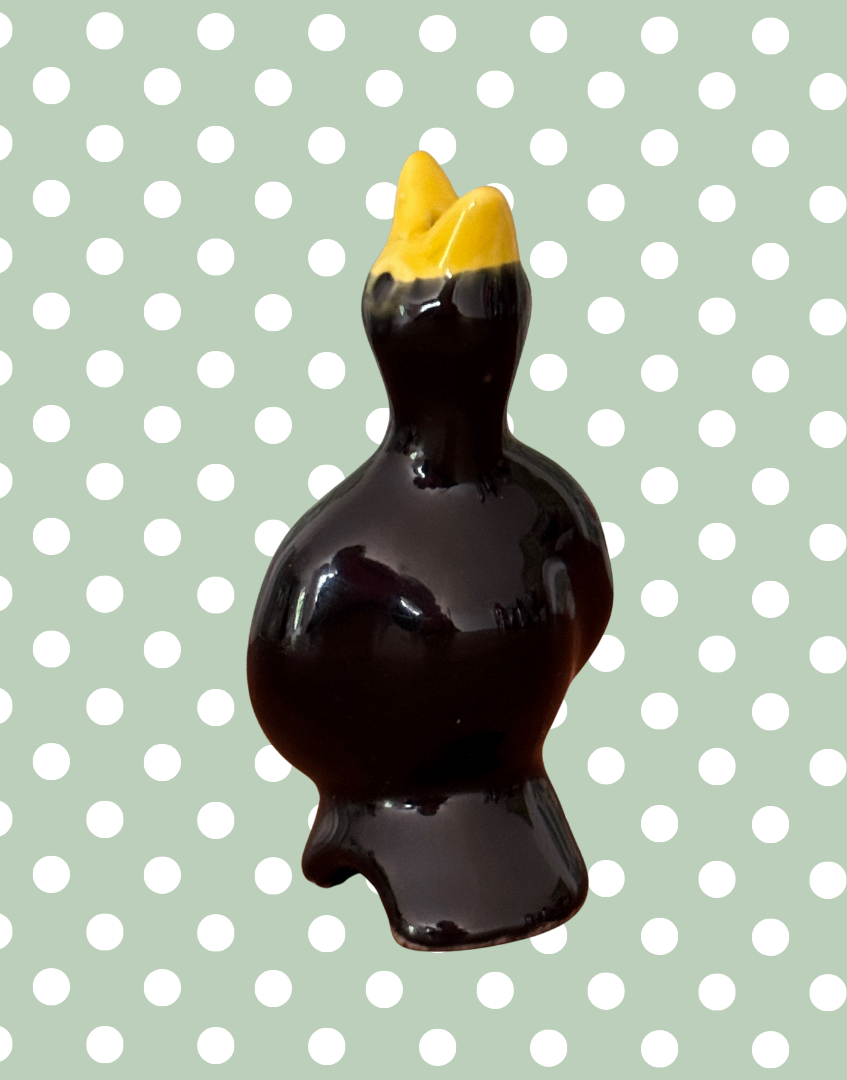 Classic & Charming Black & Yellow Vintage Pie Bird | Sing a Song of Sixpence Style With Characterful Eyes