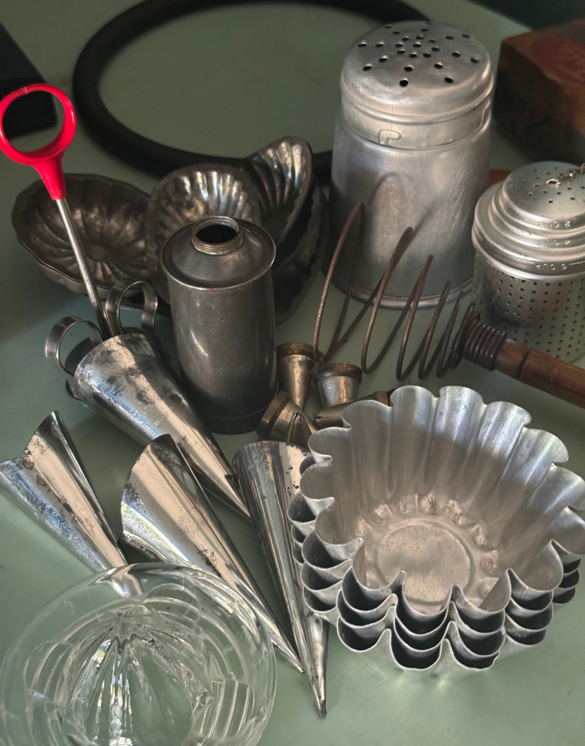 Vintage Classic Fluted Aluminium Patisserie Tart Molds | Set of 4 | 1950s Mid-Century Baking Props or Functional Collectible