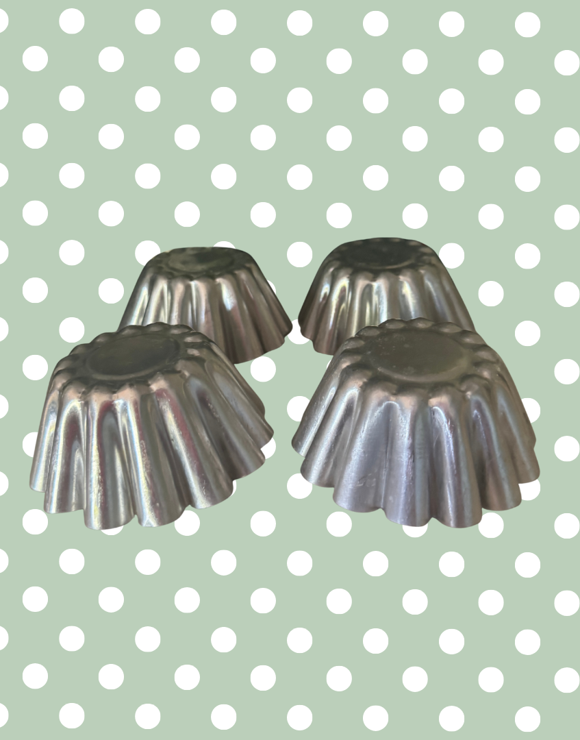 Vintage Classic Fluted Aluminium Patisserie Tart Molds | Set of 4 | 1950s Mid-Century Baking Props or Functional Collectible