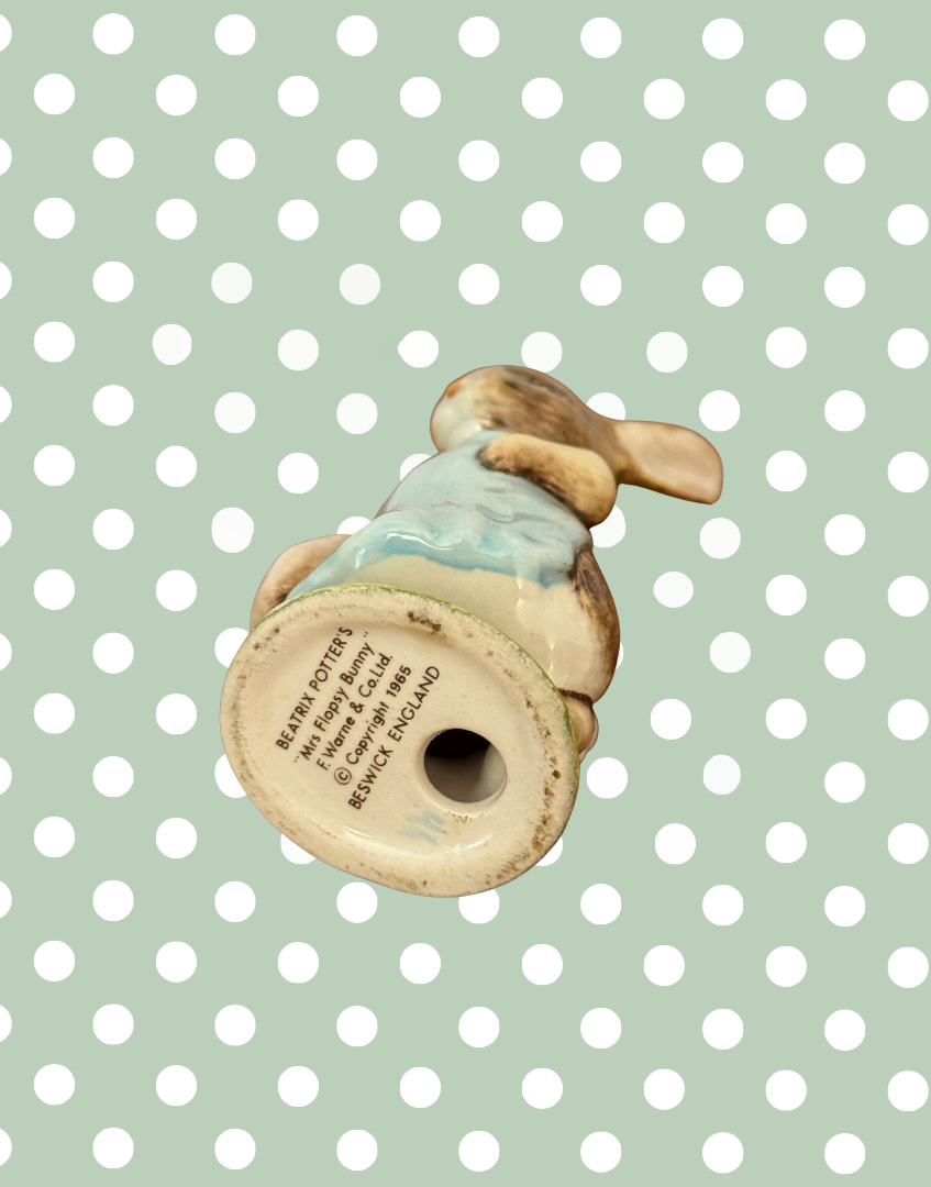 Base of Beswick Mrs Flopsy Bunny showing the BP 3a Brown Line backstamp, 1965 copyright date and artist mark 68.