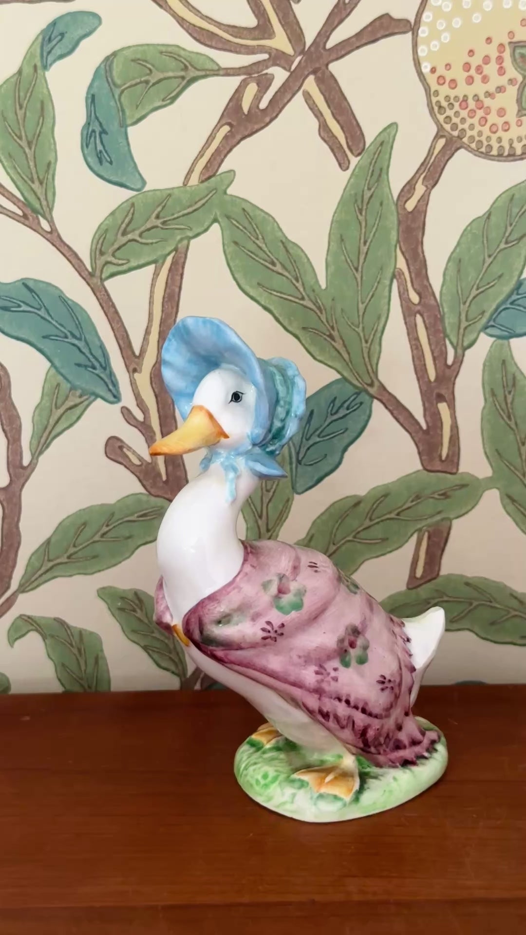 Beswick Jemima Puddle Duck figurine showing hand painted detail and glazed ceramic finish