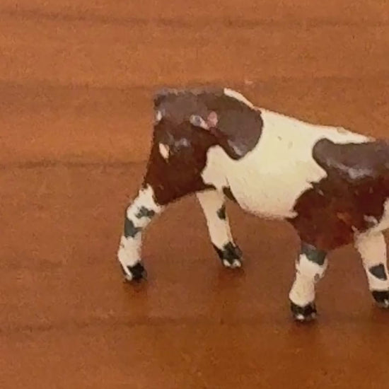 rustic brown and white spotted calf britains lead toy collectable