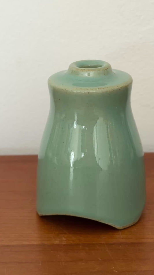 Traditional Denby Manor Green stoneware pie funnel for vintage baking and kitchenalia collections.