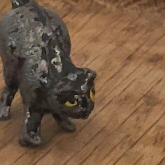 Striking Black Halloween Cat Collectable | Vintage Lead Figurine with Yellow Eyes