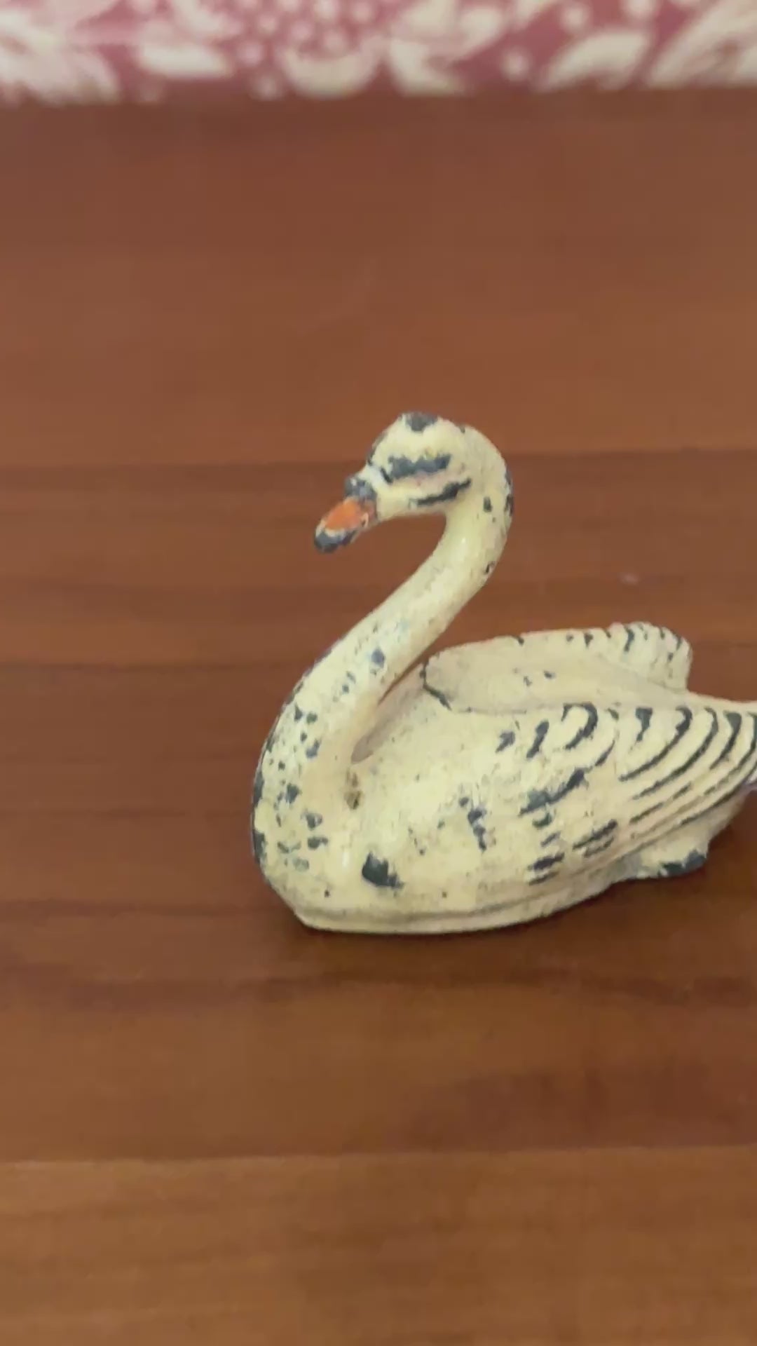 Elegant Cream Small Swan Swimming Figurine | 1920s Britains Vintage Lead Toy Collectable
