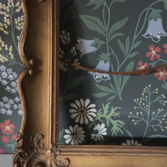 Antique Gilt Gesso Portrait Frame with Ornate Decorative Corners | Early 20th Century Classic