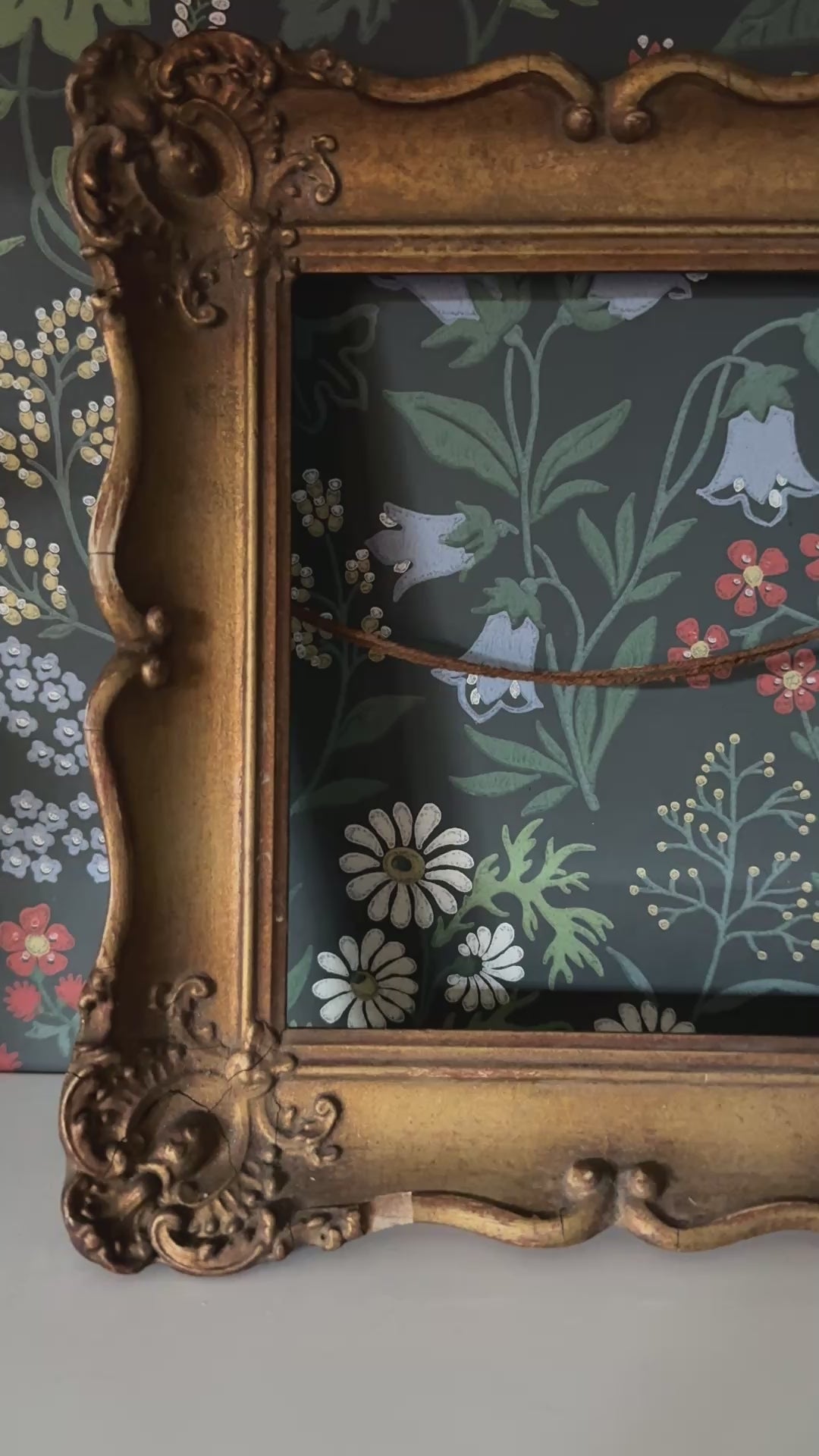 Antique Gilt Gesso Portrait Frame with Ornate Decorative Corners | Early 20th Century Classic