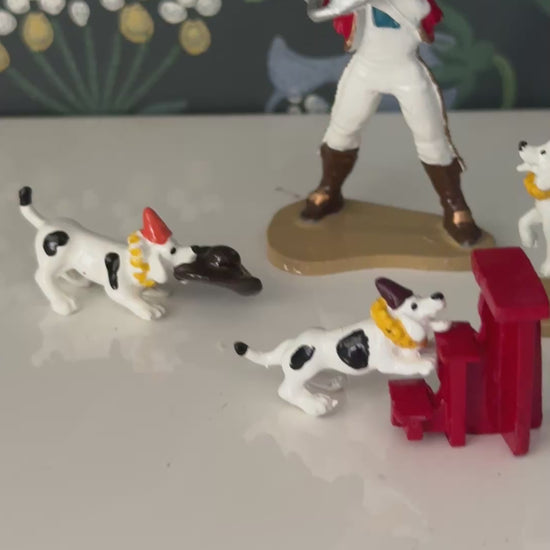 Britains Ltd Circus Dogs and Ringmaster Set | 1920s Enchanting Vintage Lead Toy Collection